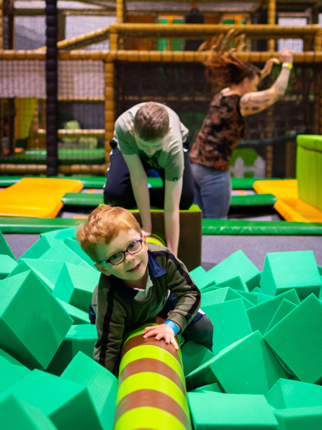 A List of Activities to Do in a Trampoline Park