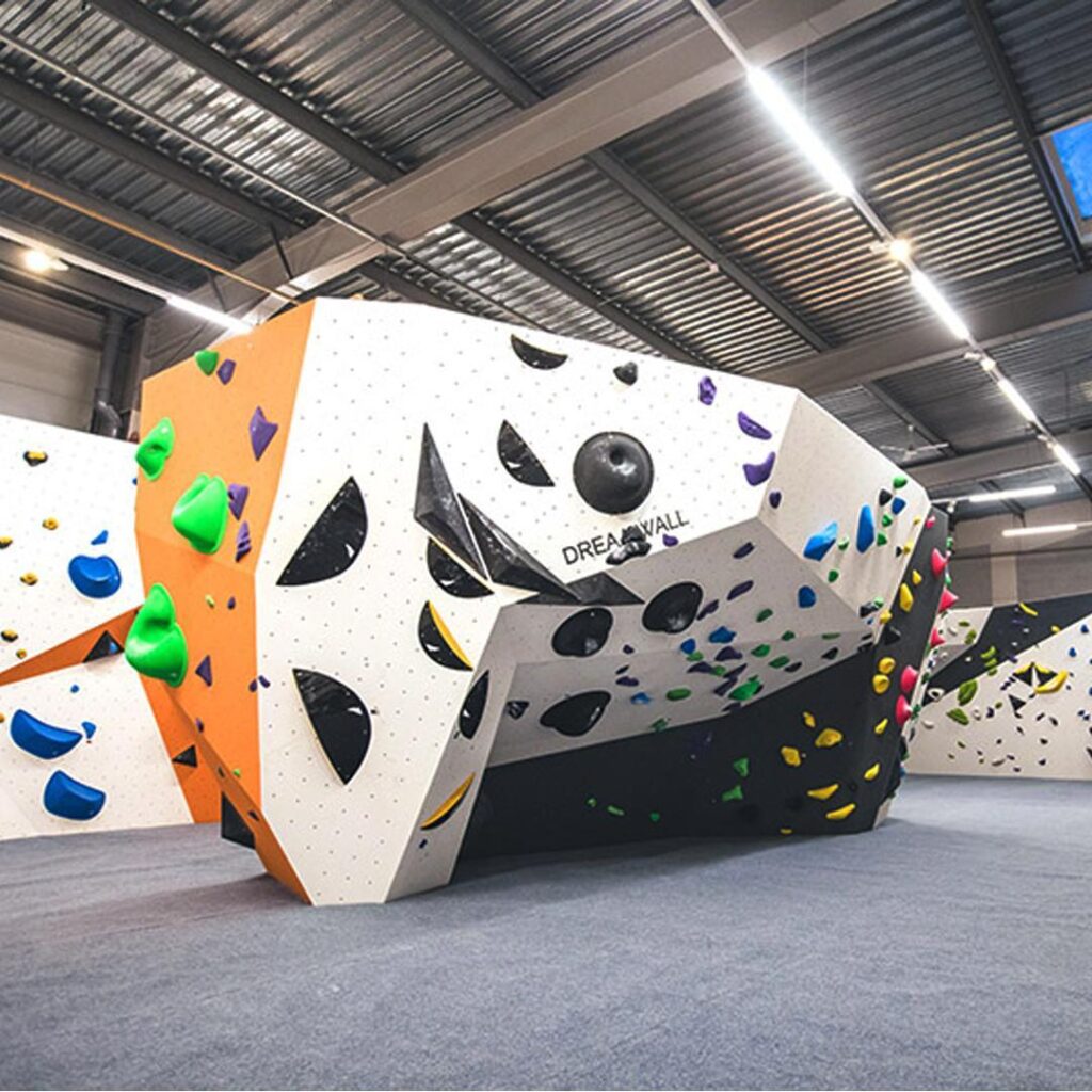 Wall Climbing Practice Wall - 17ft Trampoline - supertramp.co.uk