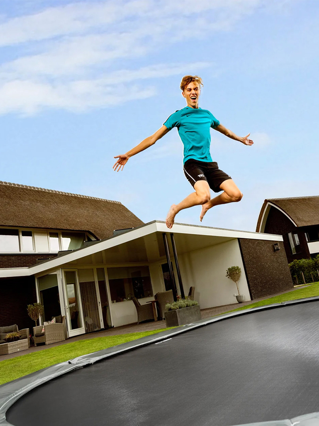 5 Amazing Benefits of Having an In-Ground Trampoline