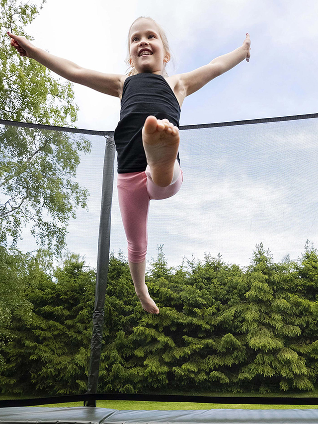 5 Essential Tips for Safe Trampoline Workouts